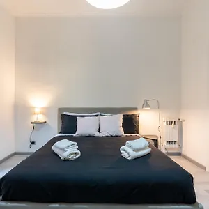 https://amazing-apartment-near-to-colosseo-and-subway.it-romehotels.com